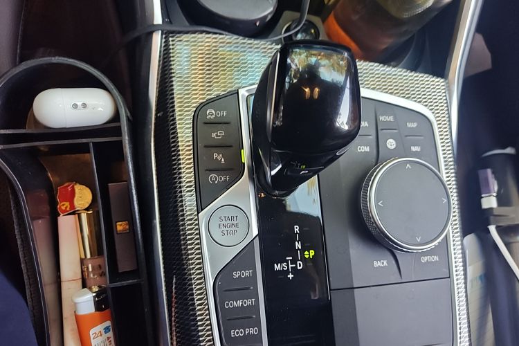 宝马3系 2022款 改款 325Li M运动曜夜套装局部细节18