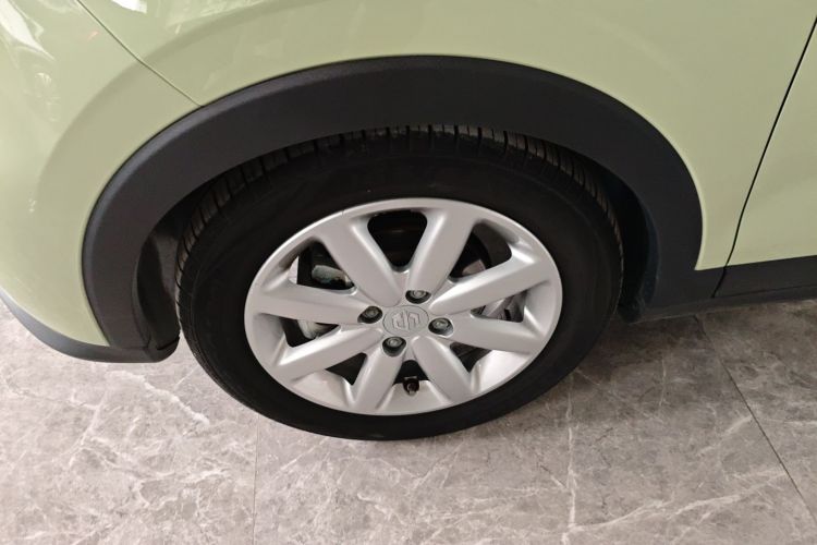 零跑汽车 零跑T03 2022款 耀金版车身外观6007