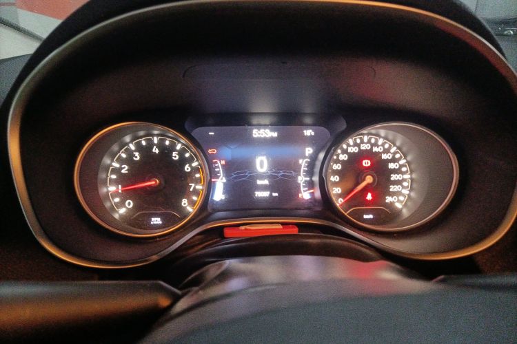 Jeep 指南者 2017款 200T 自动家享版中控内饰14