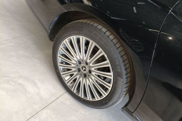 奔驰E级 2023款 改款 E 260 L车身外观6008