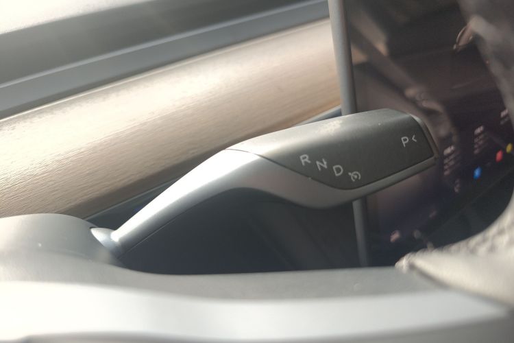 特斯拉 Model Y 2022款 长续航全轮驱动版局部细节18