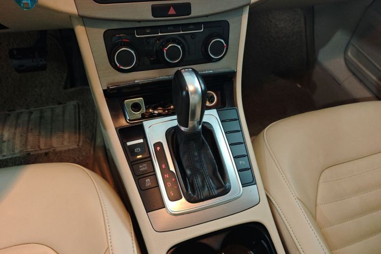 大众 迈腾 2013款 1.8TSI 领先型中控内饰18