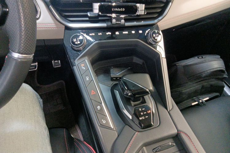 领克06 2020款 1.5T 耀Halo中控内饰18