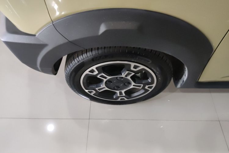 吉利银河 2025款 210km 熊猫骑士车身外观6007