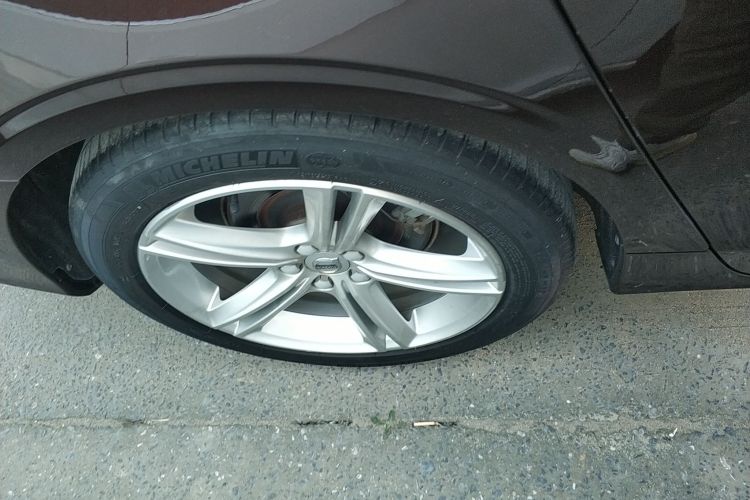 沃尔沃S90 2017款 T4 智远版车身外观6008