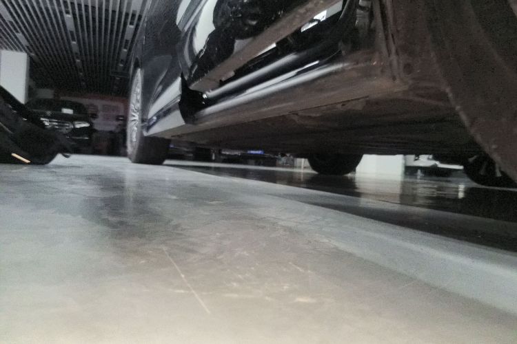 腾势D9 2024款 DM-i 980 四驱旗舰型局部细节9002