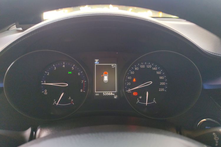 丰田C-HR 2018款 2.0L 领先天窗版 国VI局部细节14