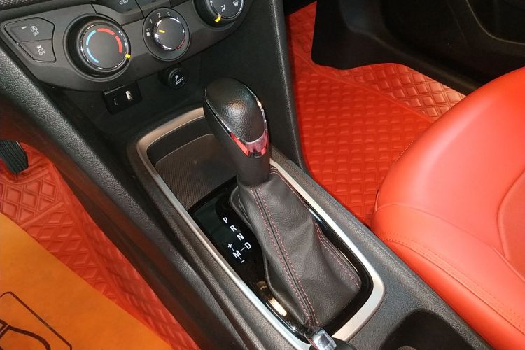 雪佛兰 科鲁泽 2019款 Redline 320T 双离合欢快版 国VI局部细节18