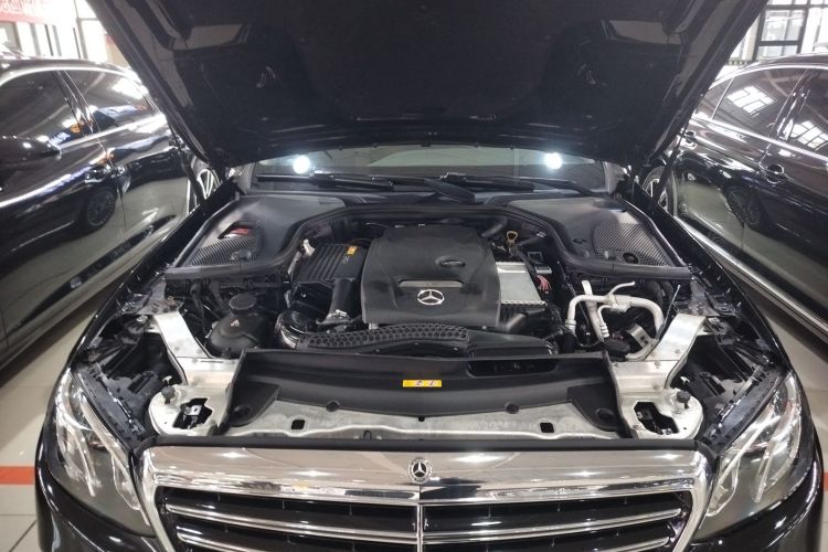 奔驰E级 2018款 改款 E 200 L局部细节24