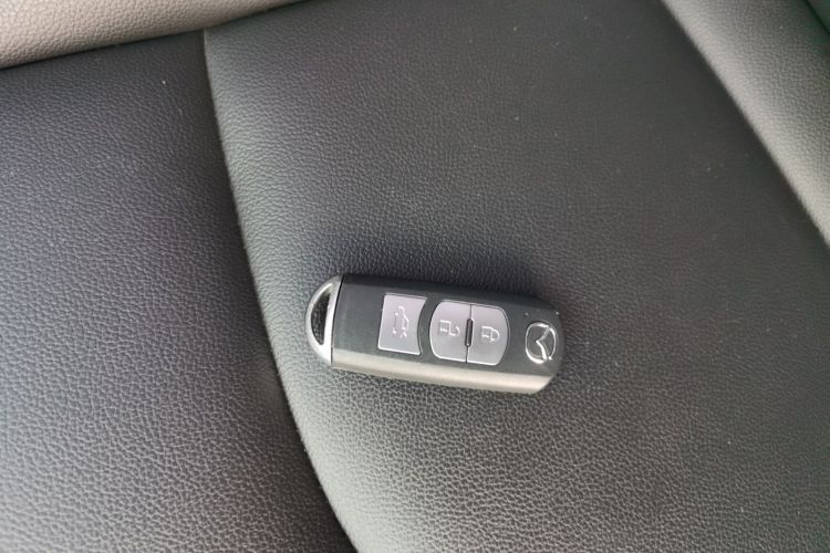 马自达3 昂克赛拉 2016款 三厢 1.5L 自动豪华型中控内饰7001