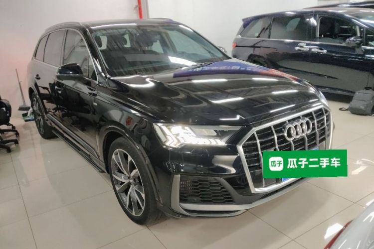 奥迪Q7 2020款 55 TFSI quattro S line运动型车身外观6002