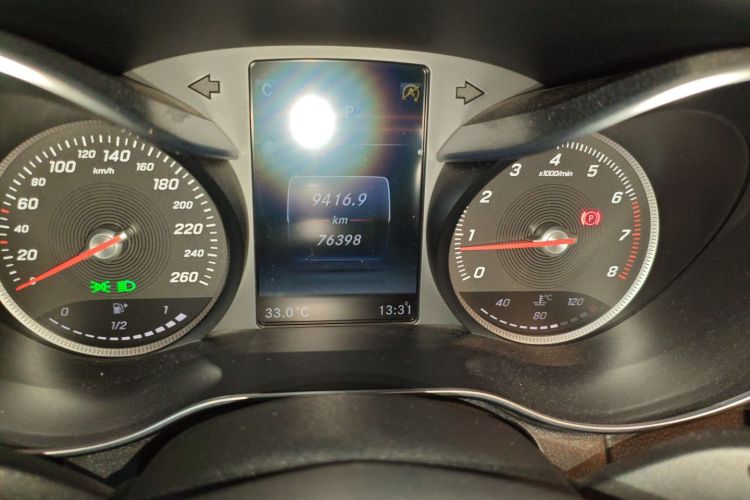 奔驰C级 2015款 C 200 运动版中控内饰15