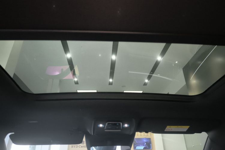 比亚迪 宋PLUS新能源 2025款 EV 智驾版 520km 尊贵型中控内饰22