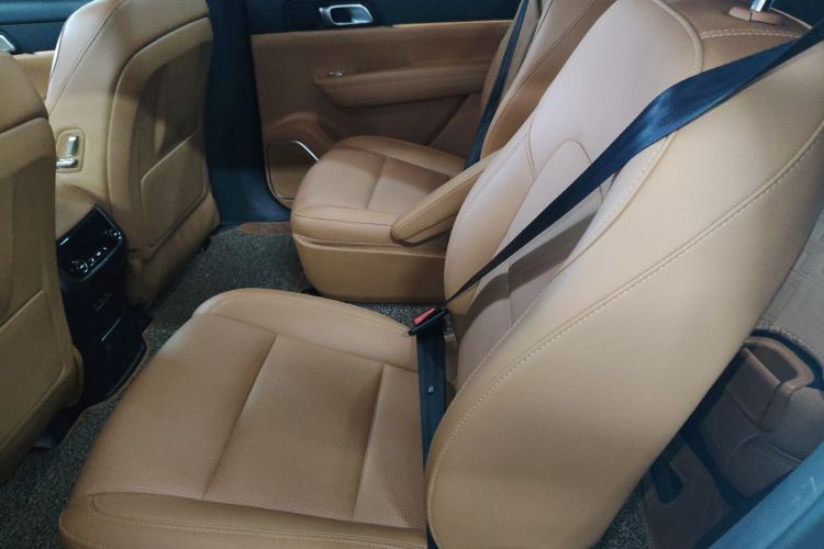 理想汽车 理想ONE 2021款 增程6座版中控内饰21