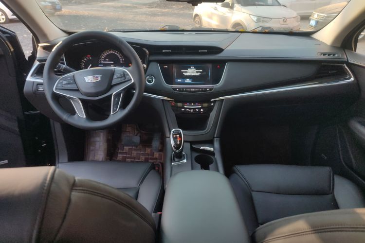 凯迪拉克XT5 2016款 25T 豪华型中控内饰12