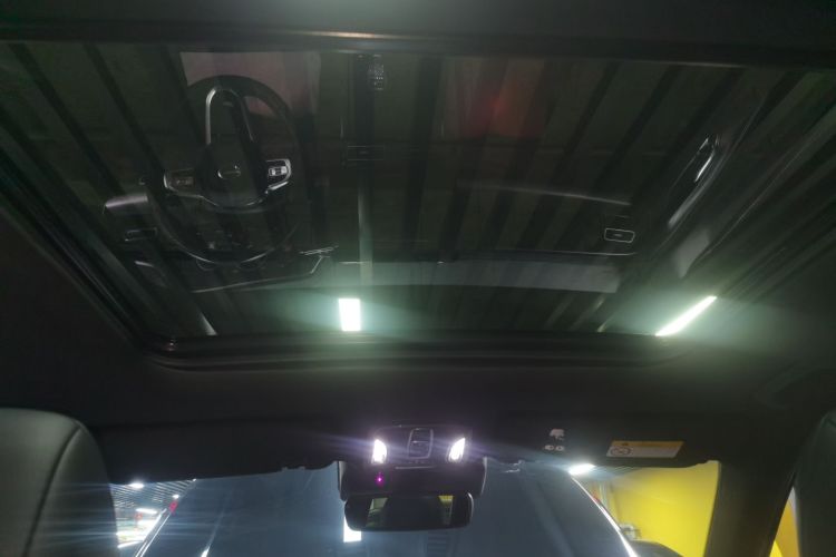 广汽传祺 传祺GS8 2022款 领航系列 2.0TGDI 两驱豪华智联版（七座）中控内饰22