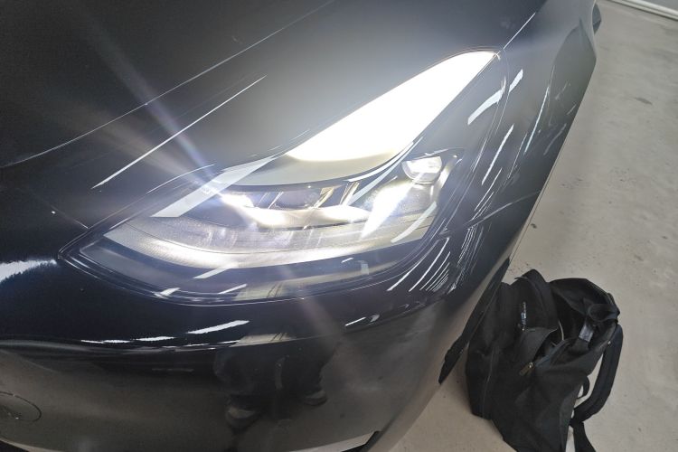 特斯拉 Model Y 2021款 标准续航后驱版局部细节36