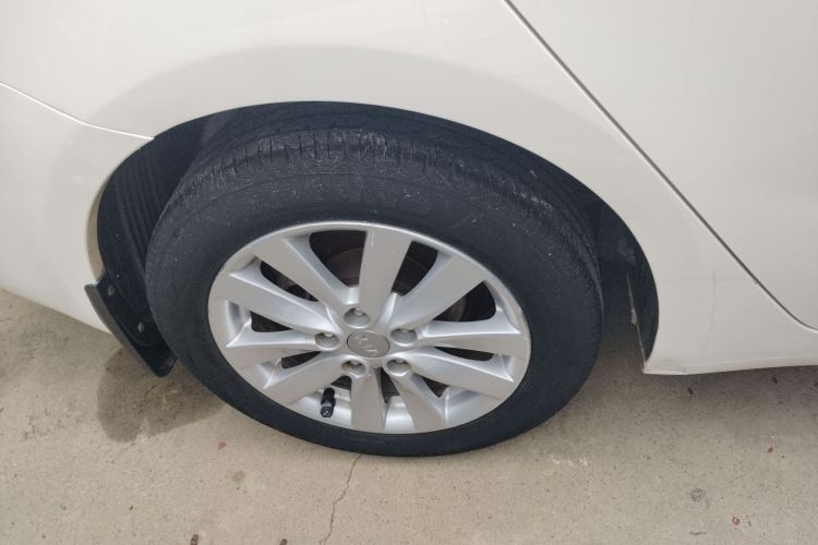 起亚K3 2013款 1.6L 自动GL车身外观6008