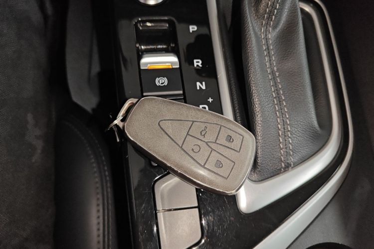 长安 逸动 2020款 PLUS 百万版 1.6L GDI CVT豪华型中控内饰11