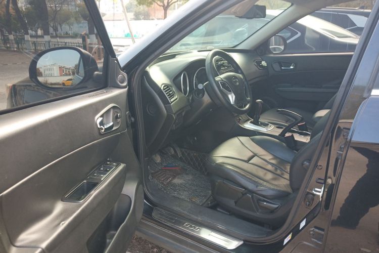 广汽传祺 传祺GS5 2012款 2.0L 手动两驱精英版中控内饰20