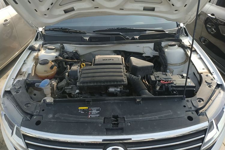 大众 2019款 朗逸启航 1.5L 自动风尚版 国VI机舱底盘24