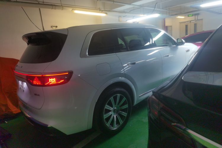 鸿蒙智行 问界M8 2025款 增程 Max+版 53.4kWh 6座版车身外观6005