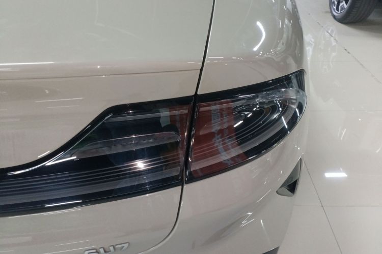 小米汽车 小米SU7 2024款 后驱长续航智驾版车身外观9