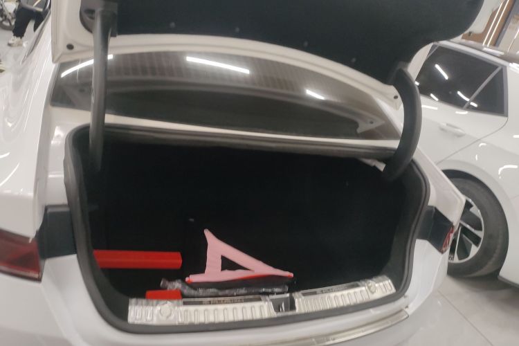 比亚迪 秦PLUS 2021款 EV 600KM 旗舰型机舱底盘23