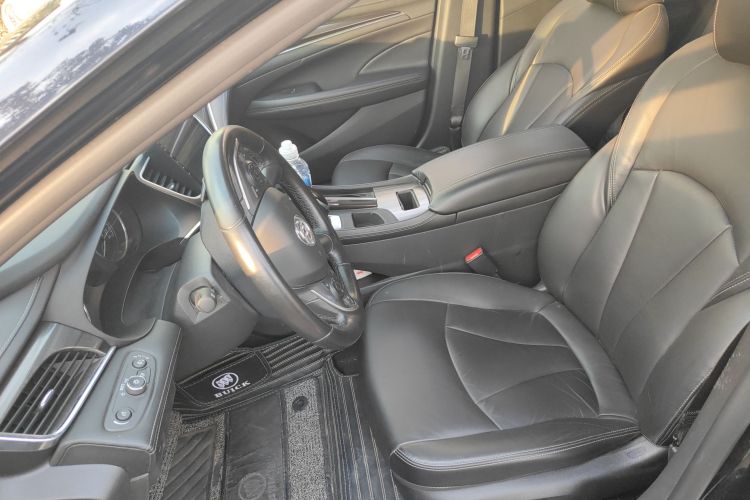 别克 君越 2021款 552T 豪华型中控内饰19