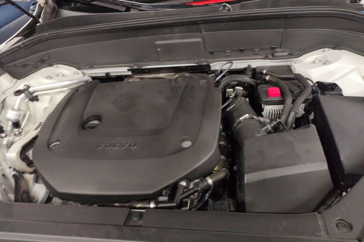 沃尔沃XC90 2021款 B6 智雅豪华版 7座机舱底盘24