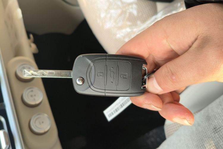 五菱汽车 宏光MINIEV 2024款 第三代 215km 青春版中控内饰11