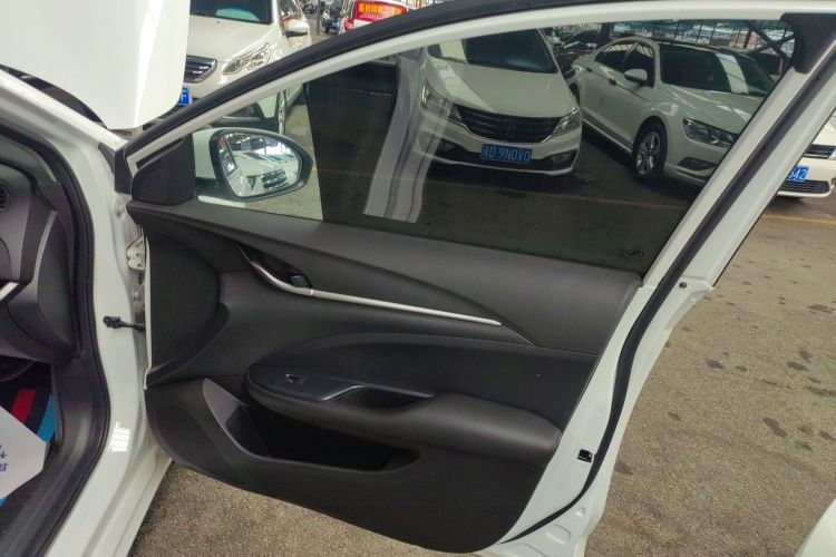 别克 英朗 2021款 改款 典范 1.5L 自动进取型中控内饰42