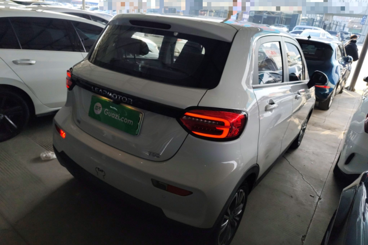 零跑汽车 零跑T03 2020款 400轻享版车身外观7