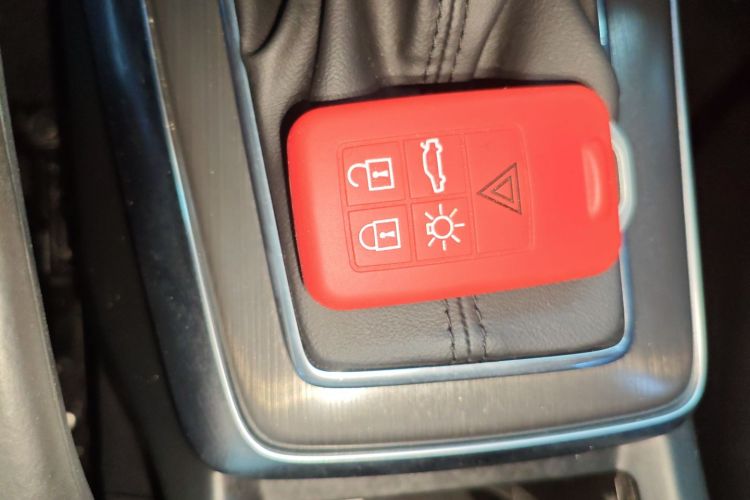 沃尔沃V40 2015款 1.6T 智雅版中控内饰11