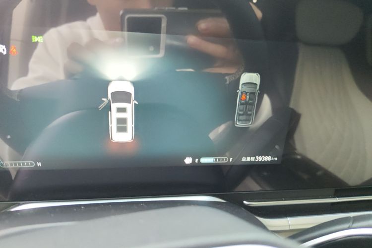 上汽大通MAXUS 大通G90 2022款 2.0T 星际七座版局部细节14