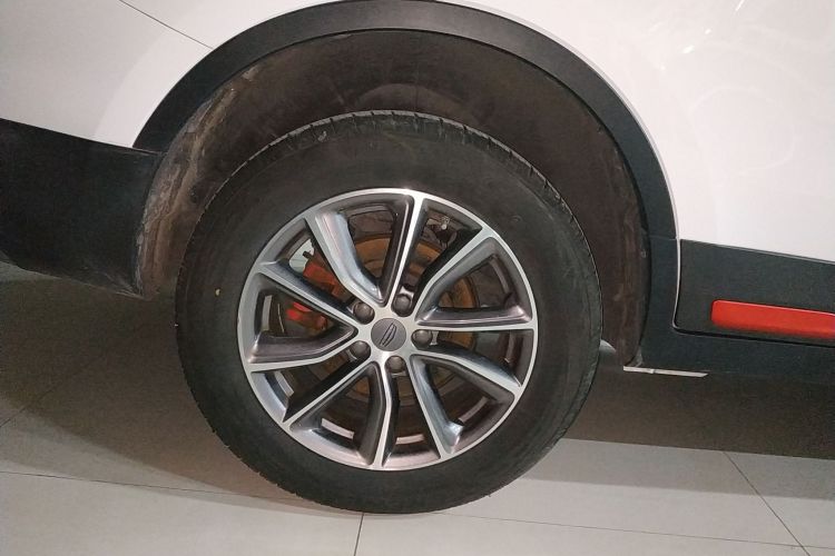 吉利汽车 博越 2021款 1.8TD DCT两驱亚运舒适版车身外观56