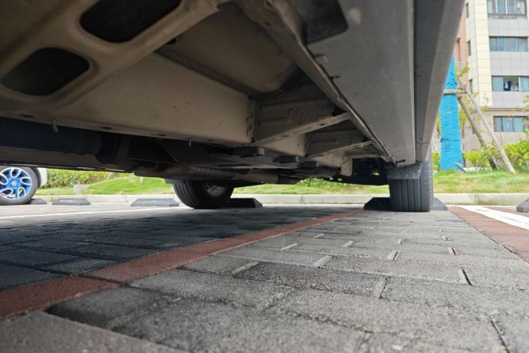 雪佛兰 探界者 2018款 550T 自动四驱捍界版局部细节9004