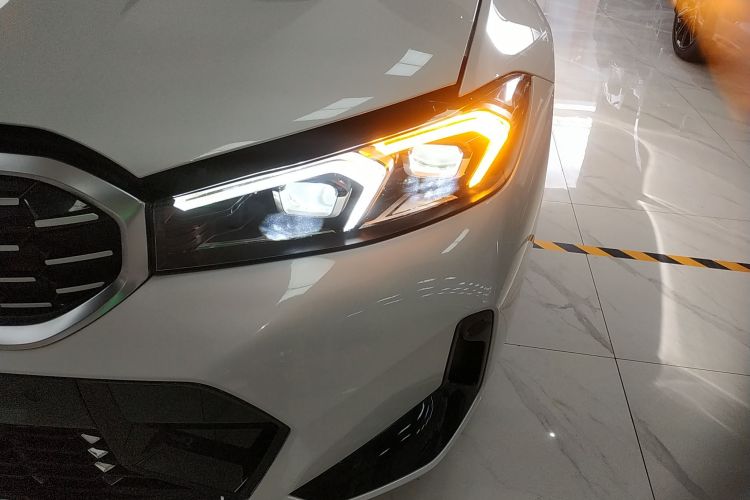 宝马3系 2023款 325Li M运动套装局部细节36