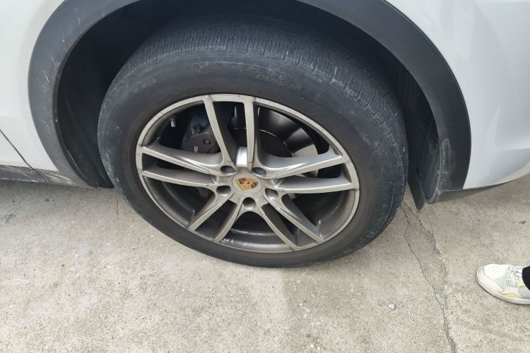 保时捷 2018款 Cayenne 3.0T车身外观6007