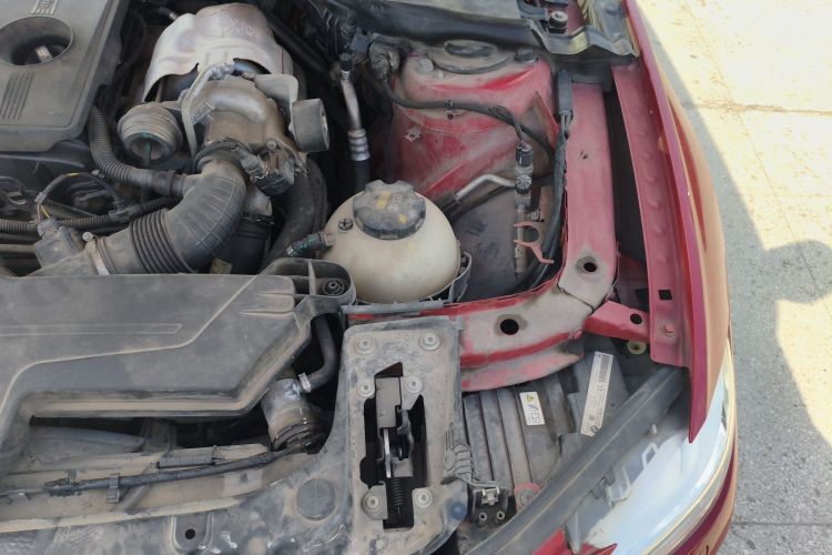 宝马3系 2015款 316i 运动设计套装局部细节9006