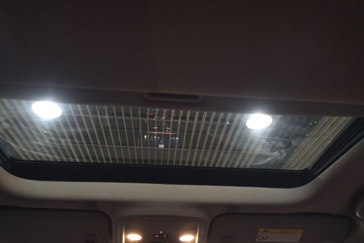 凯迪拉克ATS-L 2017款 28T 时尚型中控内饰22