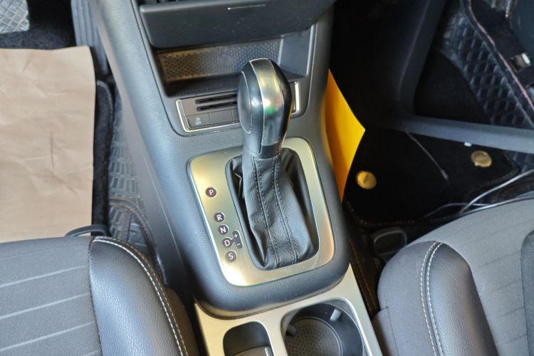 大众 途观 2016款 300TSI 自动两驱风尚版局部细节18