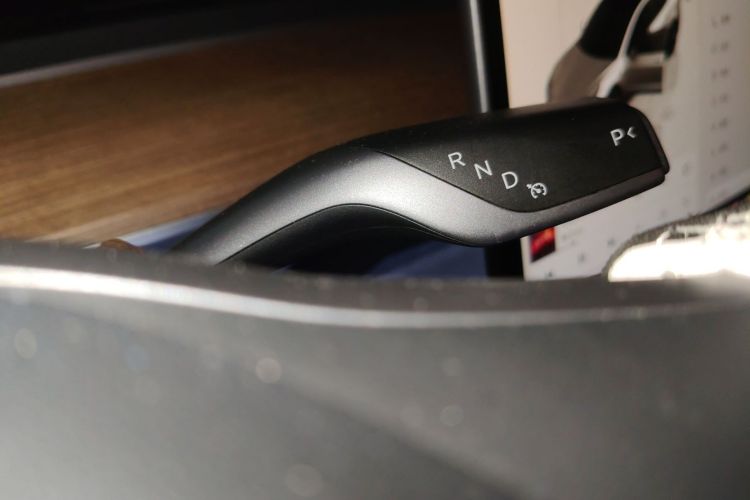 特斯拉 Model 3 2022款 后轮驱动版中控内饰18