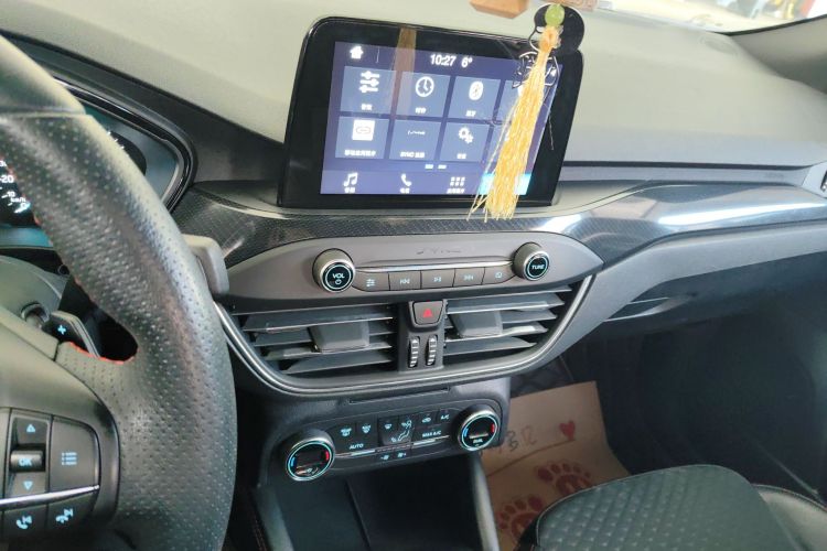 福特 福克斯 2019款 三厢 EcoBoost 180 自动ST Line中控内饰16