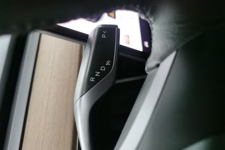 特斯拉 Model 3 2019款 标准续航后驱升级版中控内饰18