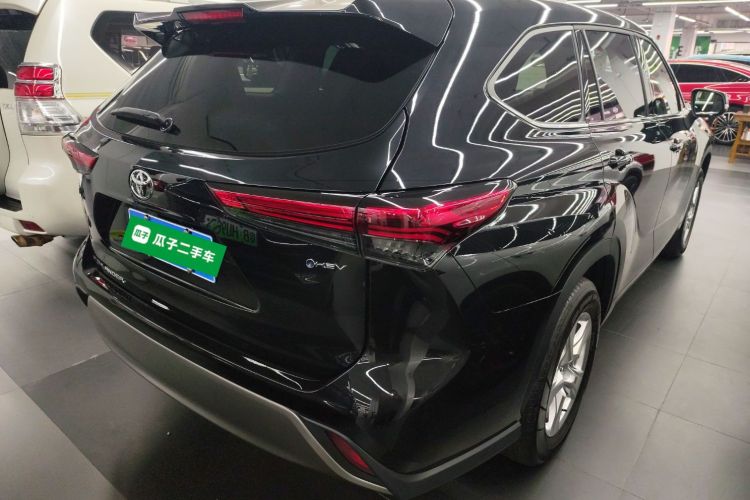 丰田 汉兰达 2026款 2.5L智能电混双擎两驱精英版 7座车身外观7