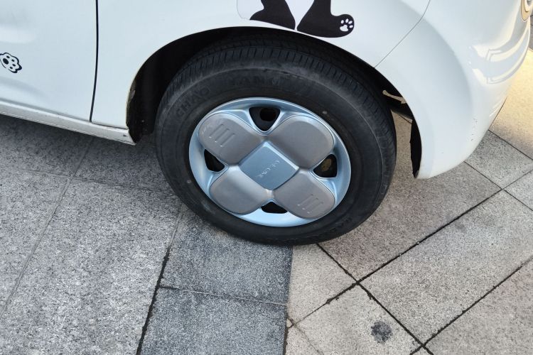 吉利银河 2023款 熊猫mini 200km 耐力熊车身外观6007