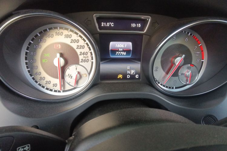 奔驰GLA 2016款 GLA 200 时尚型中控内饰14