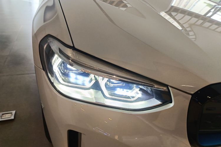 宝马iX3 2021款 领先型车身外观6006