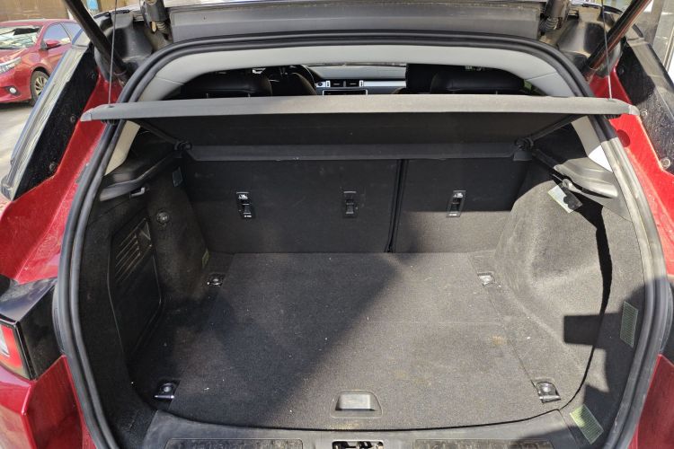 路虎 揽胜极光 2018款 240PS SE 智耀版机舱底盘23